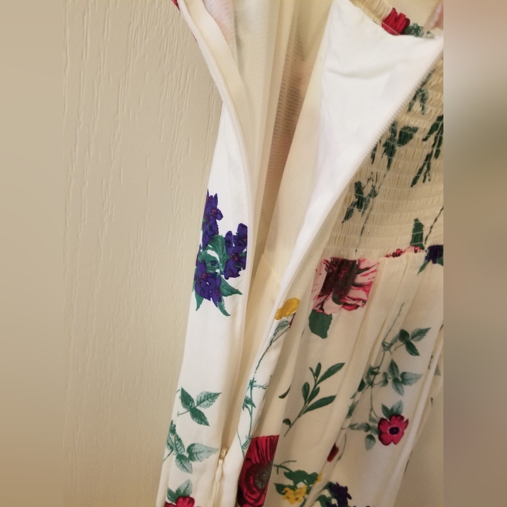 Cream floral midi dress, size M - Picture 5 of 11